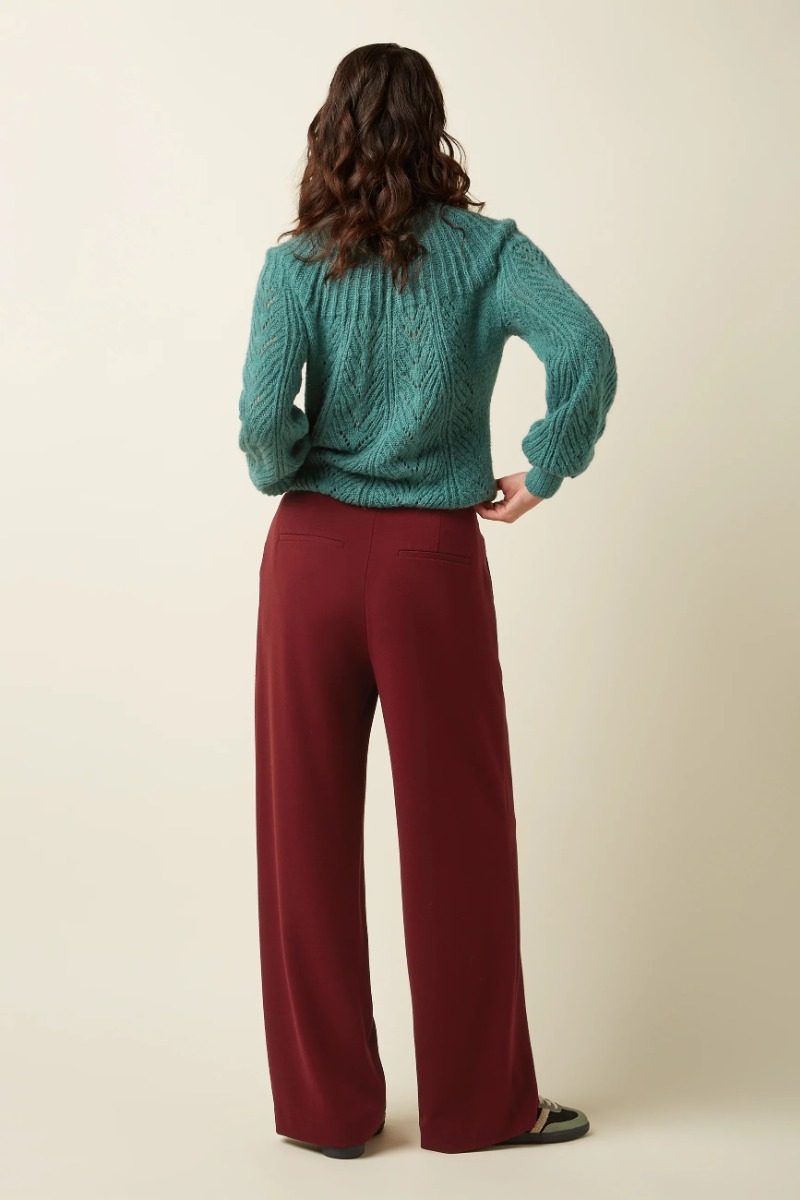 Rosa Broek Woven Crepe Cabernet Rood